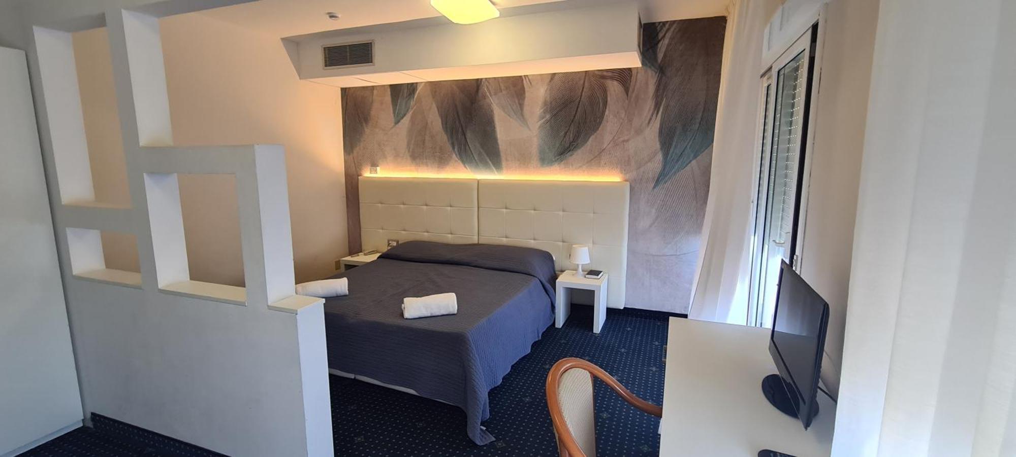 Hotel Eros リニャーノ・サッビアドーロ エクステリア 写真